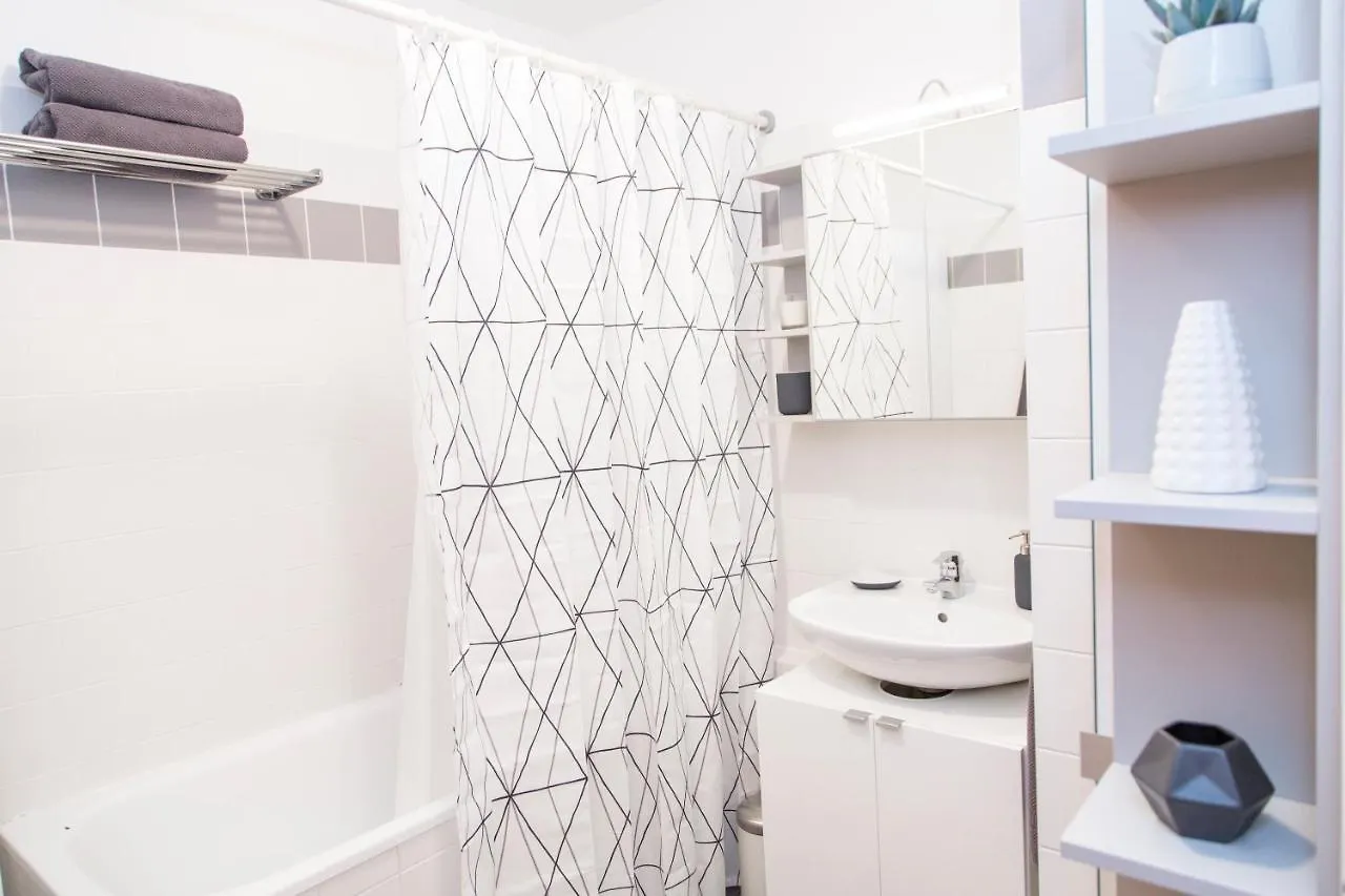 Appartement Your Cozy Home * 12 Min To City Center Wenen